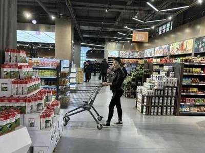 免稅店開(kāi)到居民區(qū)！濟(jì)南綜保區(qū)跨境商品展示體驗(yàn)中心啟動(dòng)，開(kāi)啟購(gòu)物新體驗(yàn)